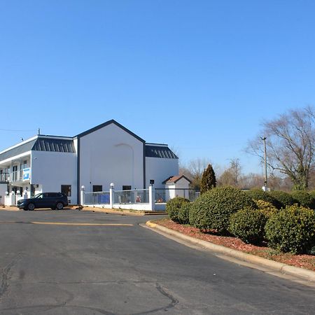 Rodeway Inn Charlotte Exterior photo